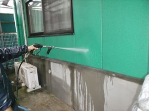 千葉市中央区　ビルの外壁塗装　高圧洗浄