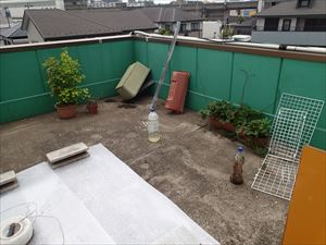 屋上の点検、防水工事の必要あり