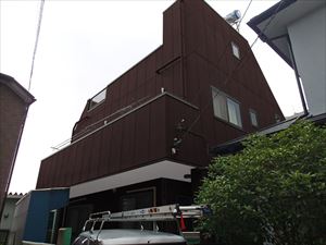 カラーシミュレーション、落ち着きのあるダークブラウン