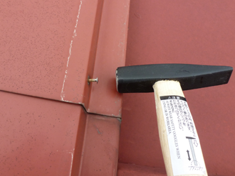小平市　屋根塗装　棟板金の釘浮き