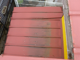 小平市　屋根塗装　一階部分の庇