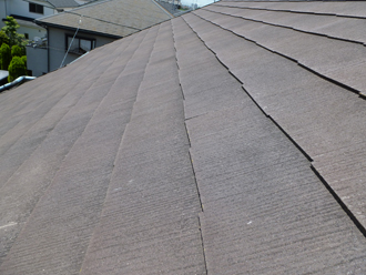 新宿区　屋根塗装の事前調査　スレート表面の劣化