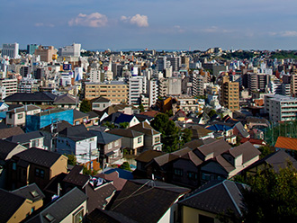 横浜の整理されていない街並み