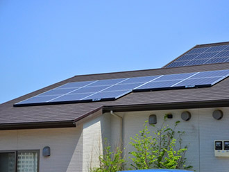 太陽光発電のある屋根