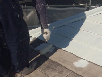 調布市　遮熱塗料を使った屋根塗装　下塗り