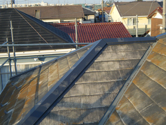 調布市　高圧洗浄前の屋根