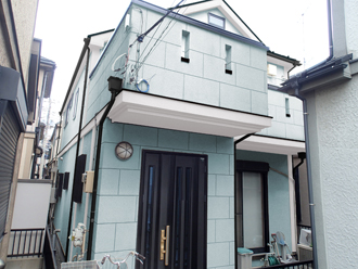 江戸川区　屋根塗装　外壁塗装　薄水色