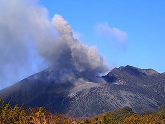 桜島、火山を利用した屋外暴露試験