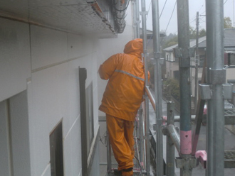 品川区　外壁と屋根の塗装　外壁の高圧洗浄