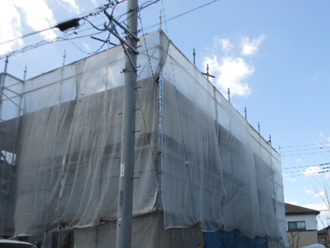 品川区　外壁と屋根の塗装　足場の架設