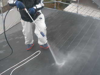 品川区　屋根塗装　大屋根の高圧洗浄
