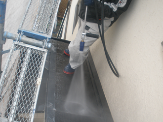 品川区　屋根塗装　下屋の高圧洗浄
