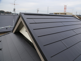 佐倉市　外壁塗装　屋根カバー工事　パーフェクトトップ　横暖ルーフプレミアム　ブラック