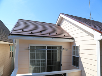 屋根塗装　屋根の色　サーモアイ　フッ素　クールチョコレート　遮熱　耐候性　茶色の屋根　ブラウンの屋根
