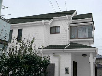 流山市　屋根カバー　ガルテクト　シェイドモスグリーン　外壁塗装　ホワイト