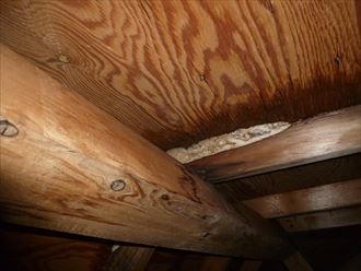 雨漏り,小屋裏,木材