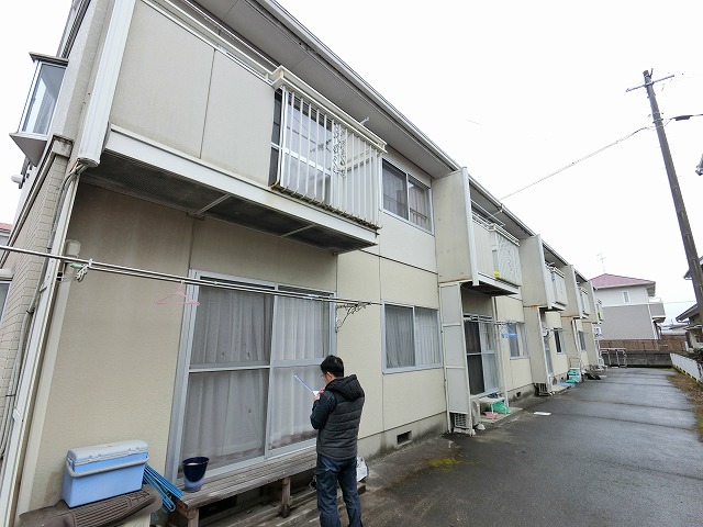 菊池市の2階建てアパートの現場調査に伺いました。