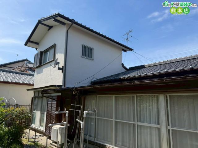 【熊本市東区】雨漏りと外壁ひび割れに悩む築年数経過のお宅で住宅塗装工事を完工。全工程をストーリーでご紹介