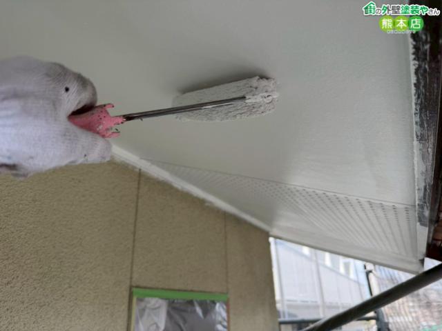 【熊本市南区】色褪せた軒天の塗装。見上げたときの清潔感が変わる、縁の下ならぬ「軒の上」の名脇役