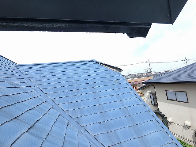 熊本市中央区で屋根塗装に伴い棟板金の補修工事をしました。