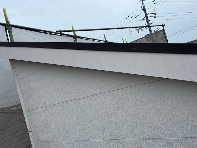 名古屋市守山区にて外壁塗装と合わせて破風板の塗装メンテナンス・過酷な環境で腐食が生じるケースが多い部分です