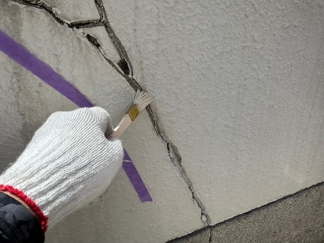 名古屋市昭和区にてモルタル外壁と外構ひび割れの補修・放置は雨漏り原因に繋がります