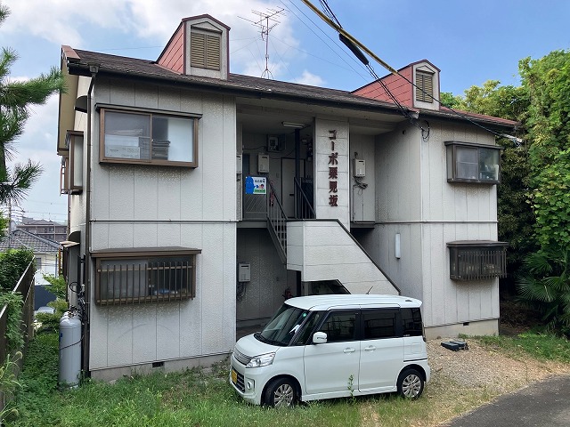 東海市の外壁塗装・玄関扉塗装メンテナンス｜チョーキング確認から下地づくり・重ね塗りで防水性アップ