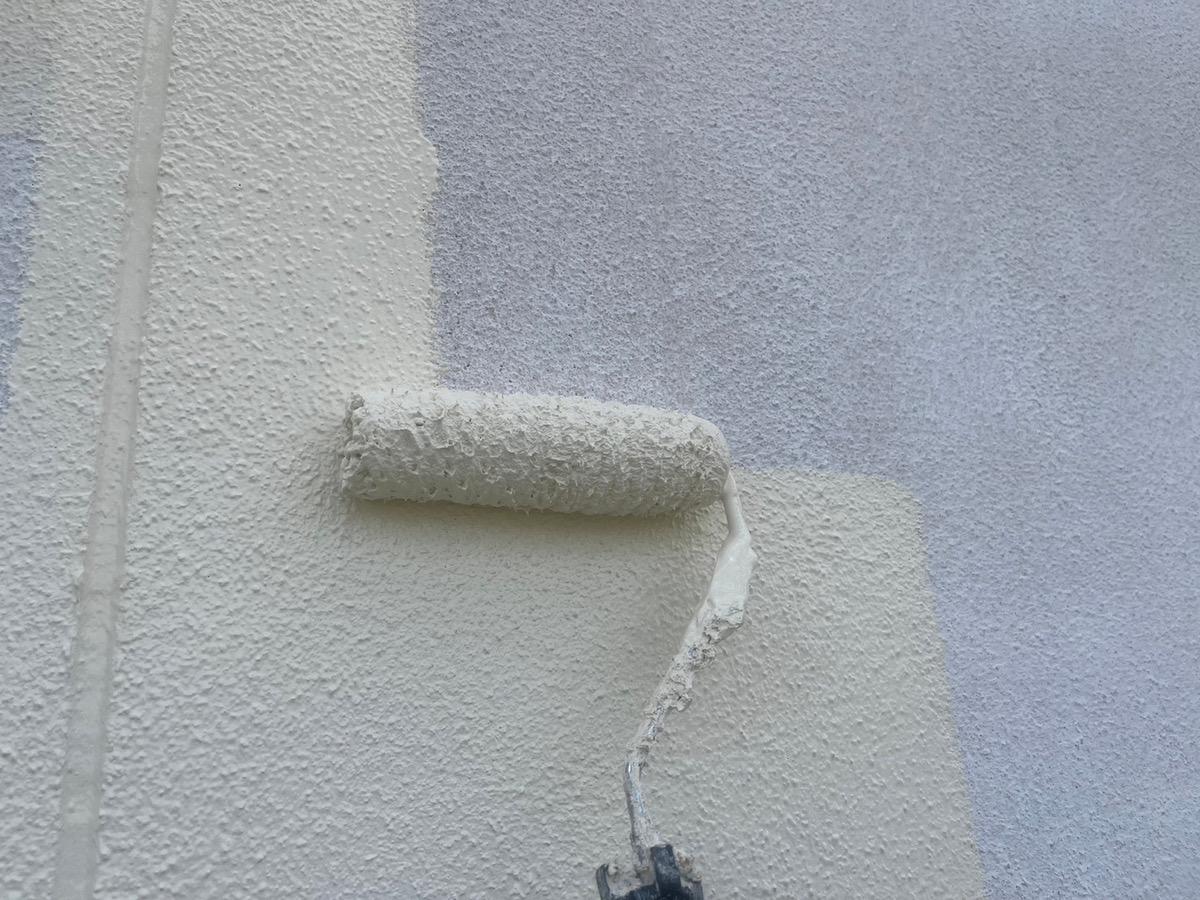 モルタル外壁中塗り塗布