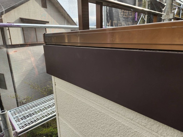 知多郡で幕板の塗膜剥離・腐食を板金施工で保護し外観と耐久性を改善した事例