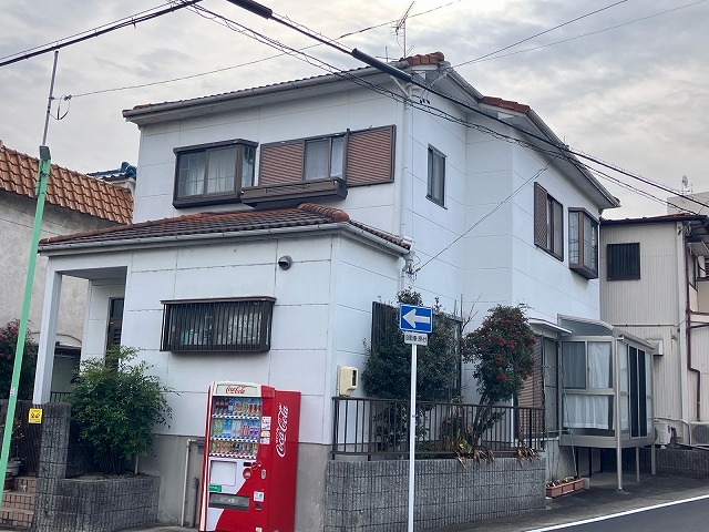 名古屋市天白区でモニエル瓦屋根を塗装｜下塗り3回で耐久性を高める施工事例