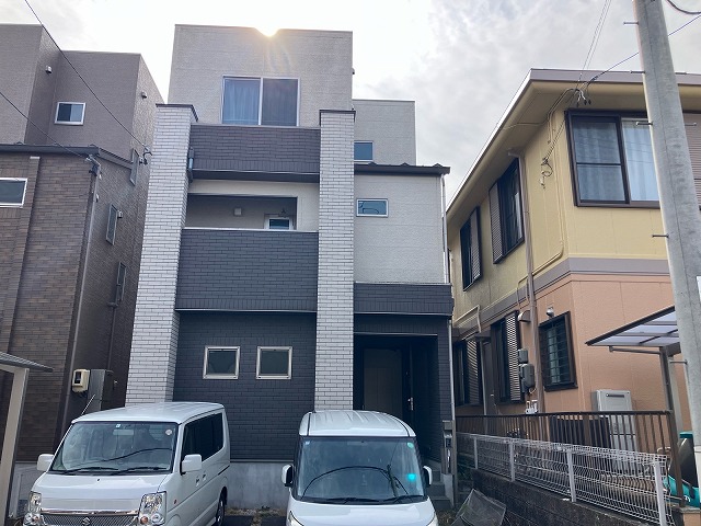 外壁のクラック（ひび割れ）補修から下塗り・中塗り・上塗りまで丁寧に仕上げる外壁塗装工事の流れ