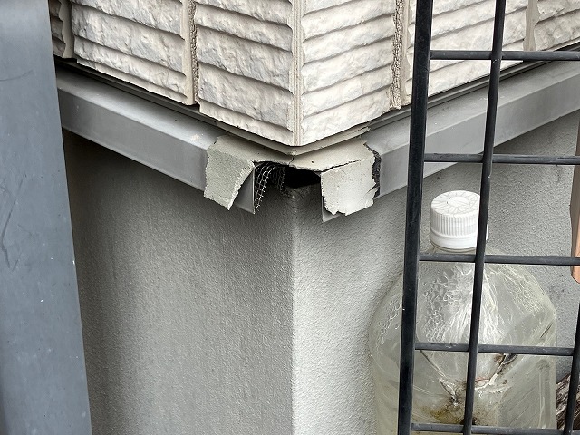 水切り板金コーナー部材