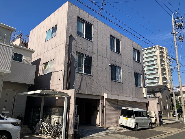 名古屋市瑞穂区｜築35年住宅の面台目地シーリング打替え施工事例