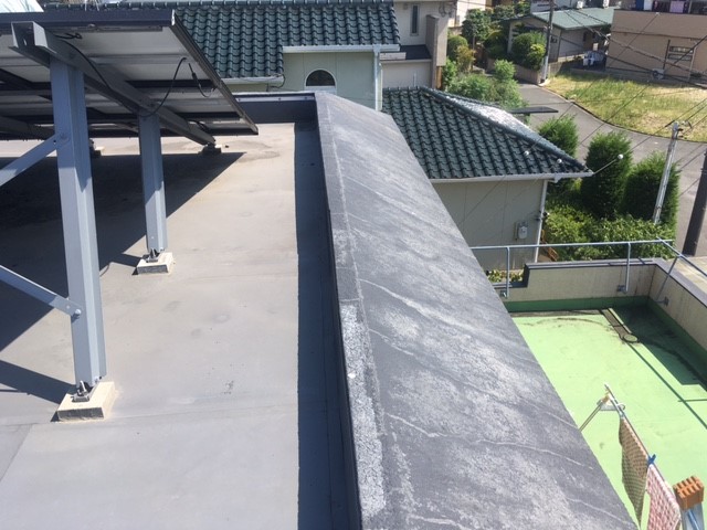 堺市で壁から雨漏れをしているご連絡頂き、現場調査に伺いました。