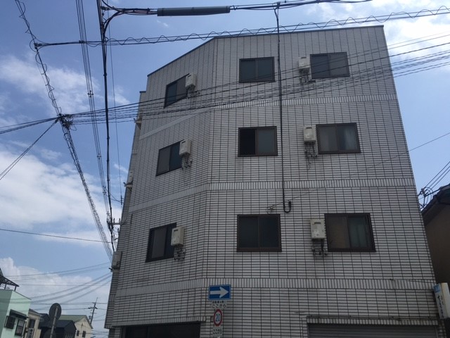 大阪市旭区にて４階建てマンションを現場調査に伺いました。