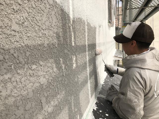 下塗り 微弾性フィラー 羊毛ローラー