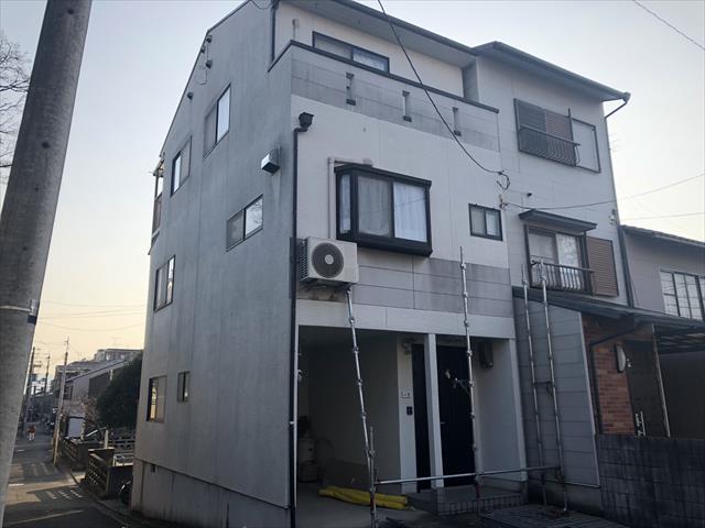 門真市３階建木造住宅で雨漏りしている原因を調査しに伺いました