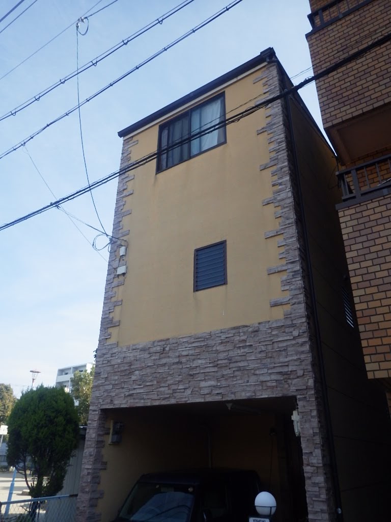 淀川区の３階建てで塗装工事が着工しました