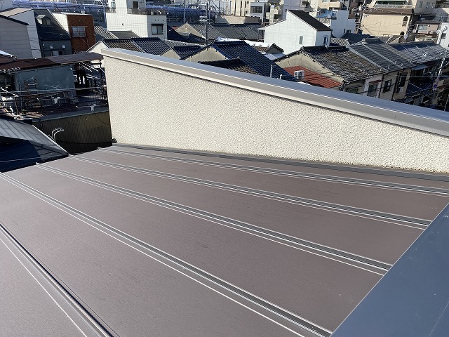 トタン屋根　ガルバリウム鋼板　遮熱塗装