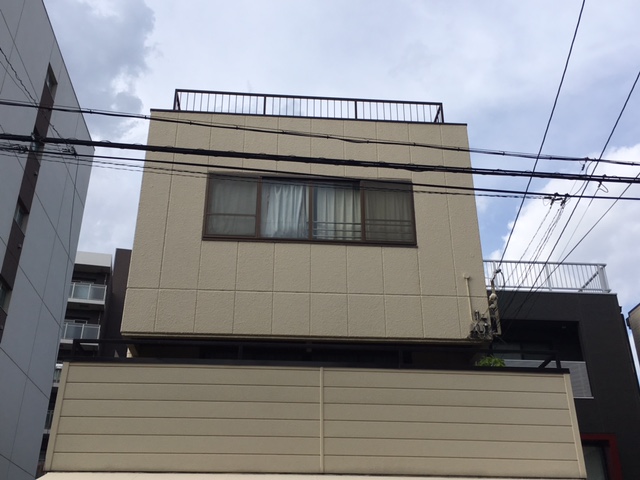 大阪市にて雨漏りがするとご連絡頂き現場調査に伺いました。