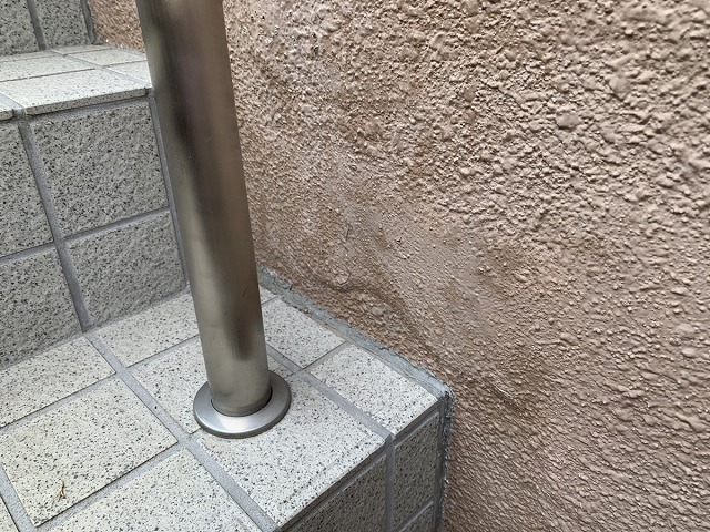 塀塗装 塗膜の膨れ