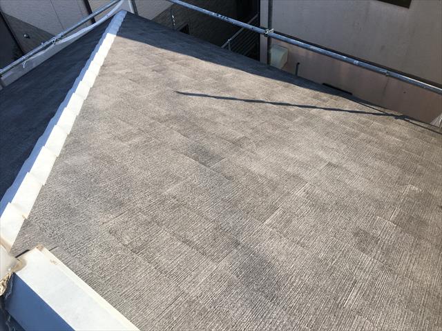 屋根 高圧洗浄前