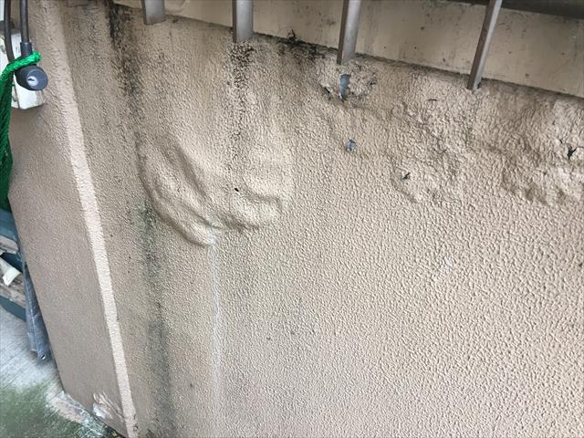 階段壁 雨漏れ