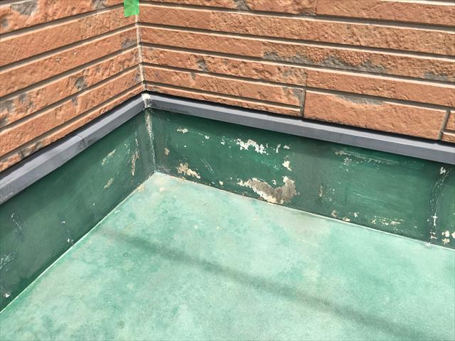 立上り 水性防水材 剥離