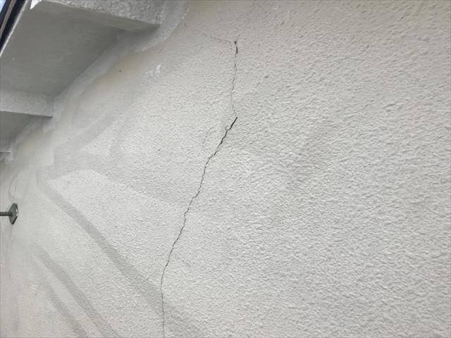 外壁クラック補修