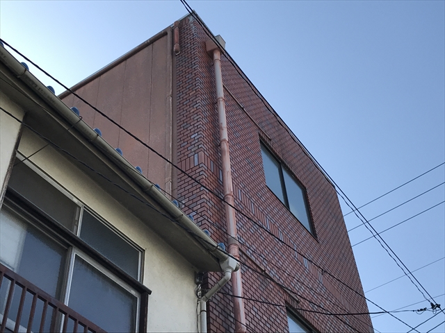 吹田市でタイルの補修と屋上防水の現場調査に行きました