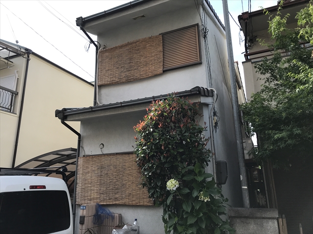 箕面市の木造二階建て住宅の現場調査に伺いました
