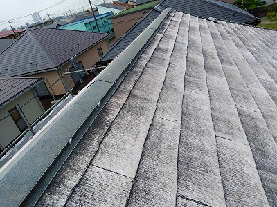 埼玉県越谷市にて一軒家の外壁と屋根の塗装工事を行った時の様子