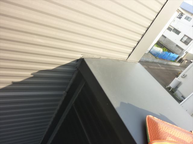 外壁調査 ベランダ笠木