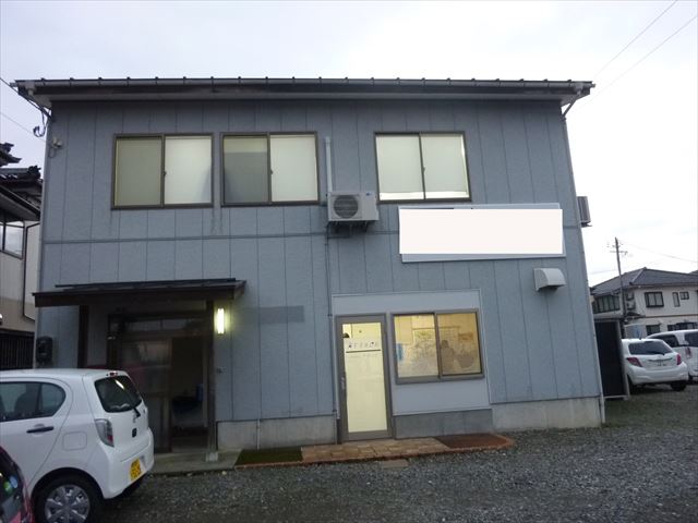 上越市直江津地内！軒先からの落雪に悩まれていました！
